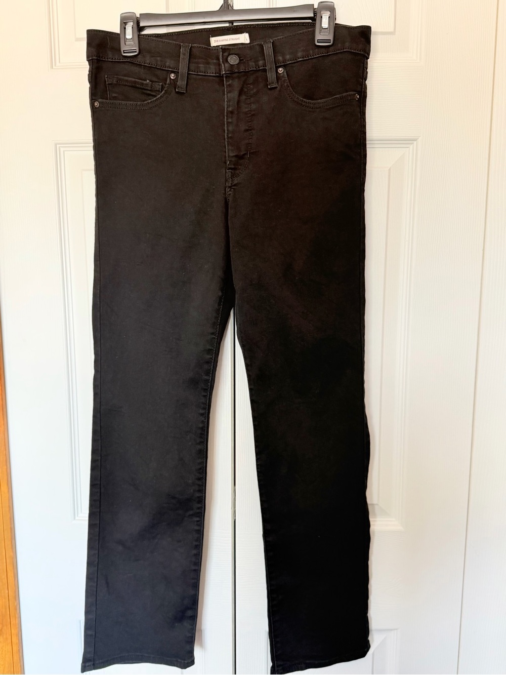 Levis 314 Shaping Straight Leg Jeans-SZ 30